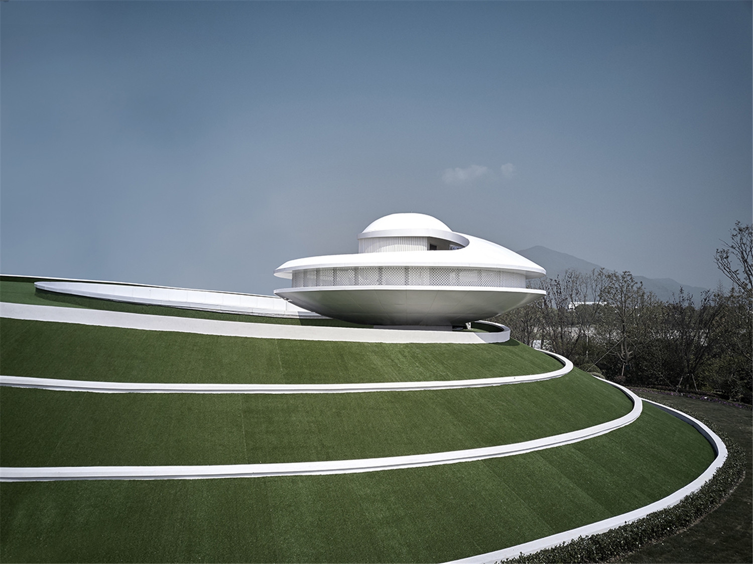 哇！安徽这个“飞碟”树屋世界，仿佛置身梦幻星球 - 建筑界